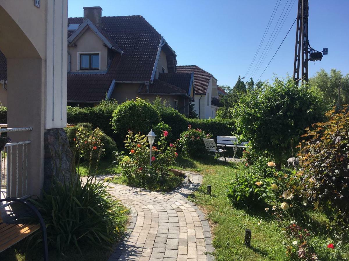 Dom Wakacyjny Karol Łeba Exteriör bild